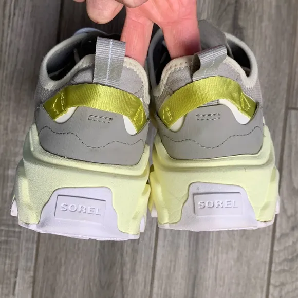 Sorel Kinetic 💛🤍 Breakthru Tech Sneakers