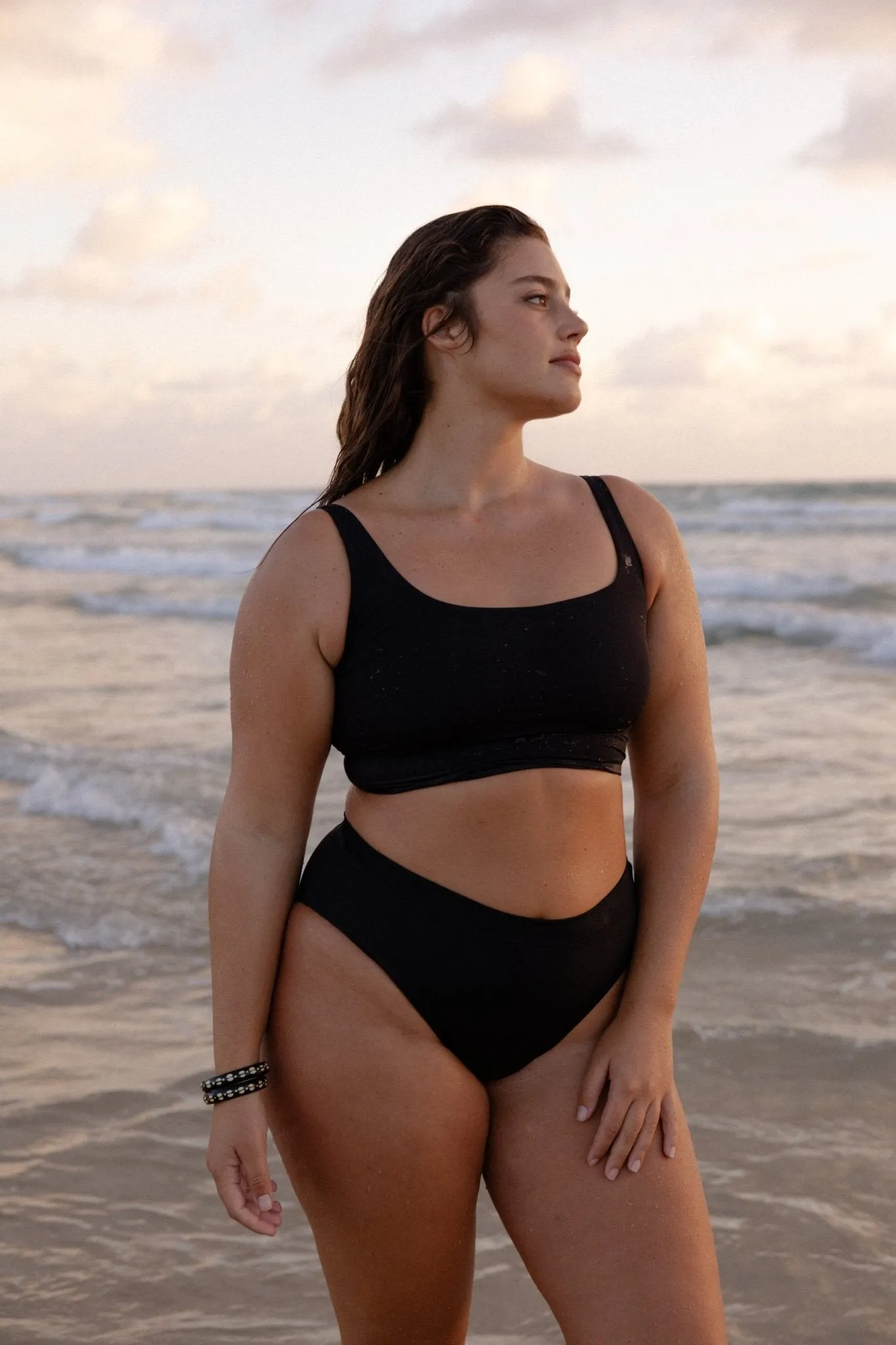 Top Yumi Black