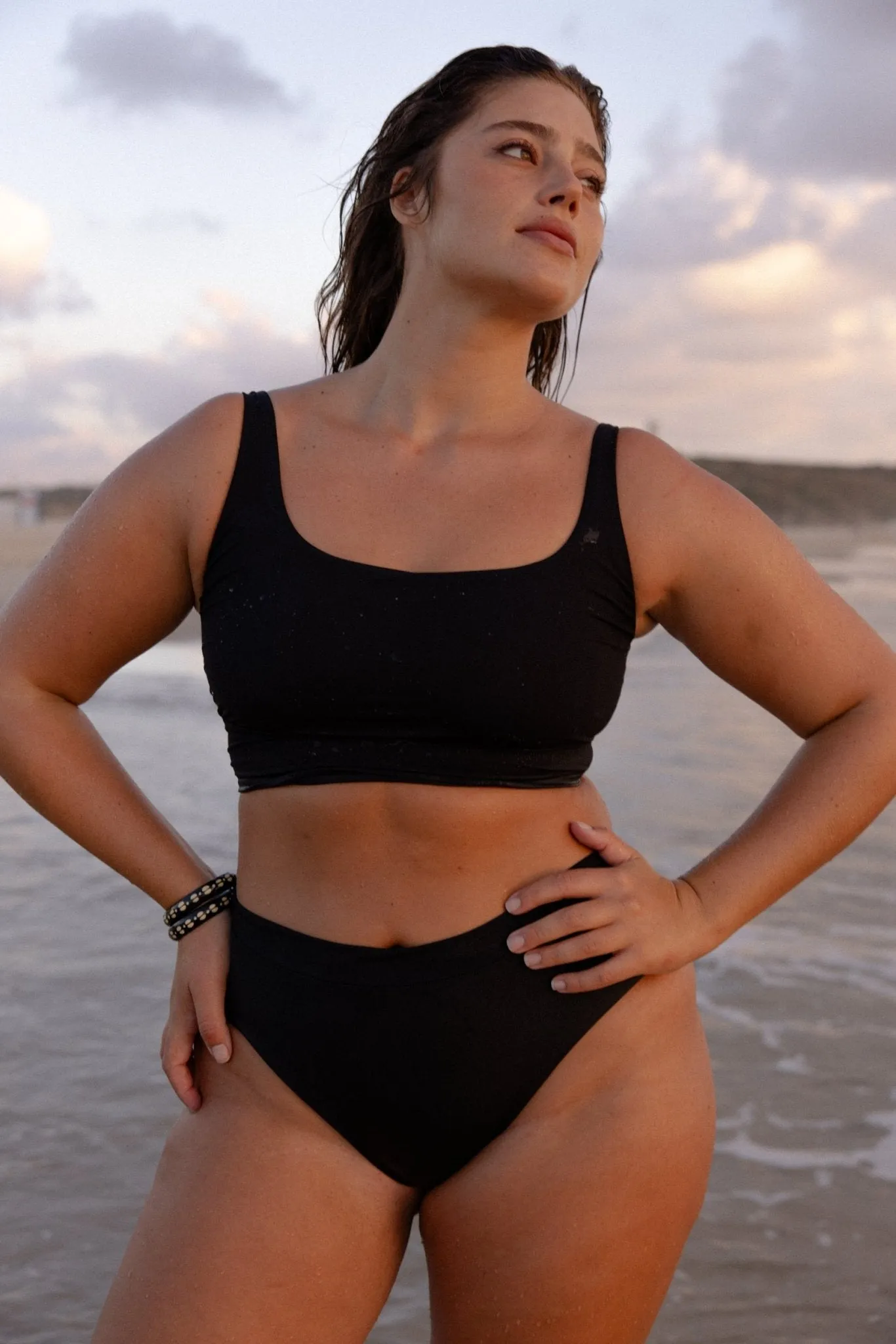 Top Yumi Black