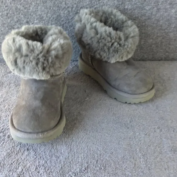 UGG Kid’s Classic Water Resistant Boots Gray Size 8 Toddler