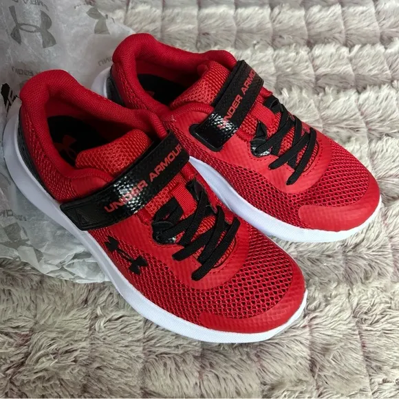 UNDER Armour Red kids Sneakers size 3y
