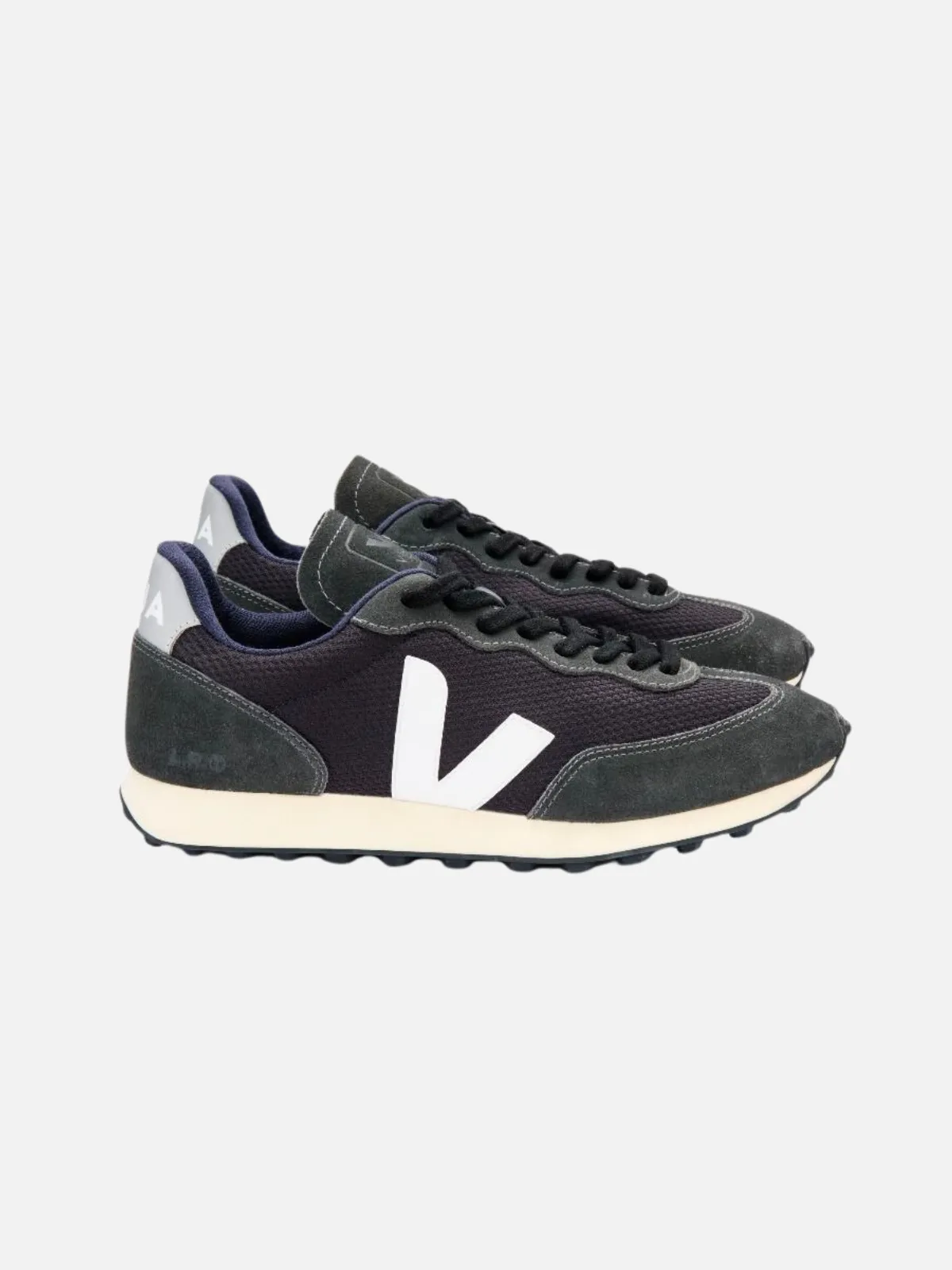 VEJA Rio Branco Alveomesh Sneaker - Black-White/Oxford Grey