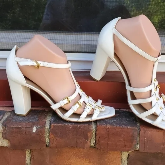 Via Spiga White sandals‎ 9.5 NWOB